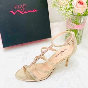 🌹Nina “Caryn” Elegant Jeweled Sandals, Gold (New)